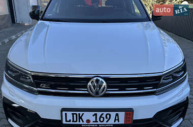 Внедорожник / Кроссовер Volkswagen Tiguan 2020 в 
