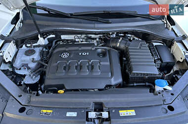 Внедорожник / Кроссовер Volkswagen Tiguan 2020 в 