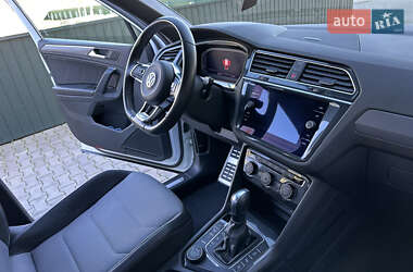 Внедорожник / Кроссовер Volkswagen Tiguan 2020 в 