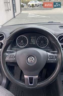 Внедорожник / Кроссовер Volkswagen Tiguan 2012 в 