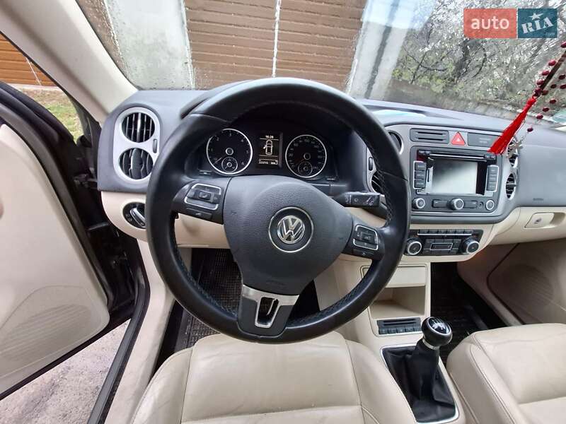 Позашляховик / Кросовер Volkswagen Tiguan 2010 в Снятині фото 15 Позашляховик / Кросовер Volkswagen Tiguan 2010 в Снятині