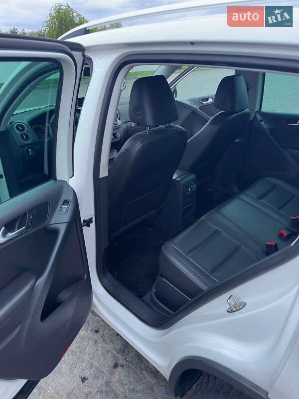 Внедорожник / Кроссовер Volkswagen Tiguan 2011 в Жовкве