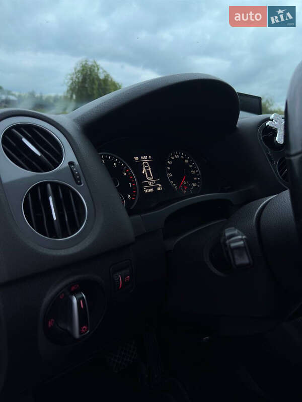 Внедорожник / Кроссовер Volkswagen Tiguan 2011 в Жовкве