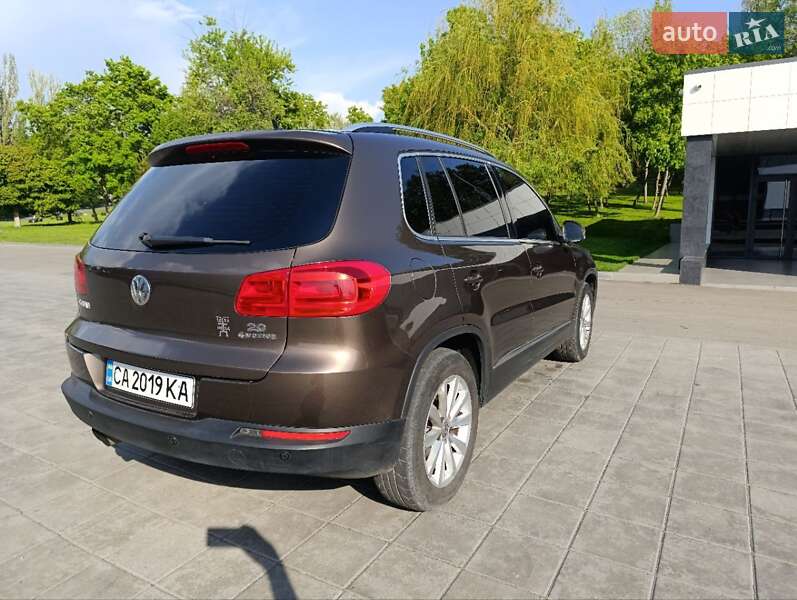 Внедорожник / Кроссовер Volkswagen Tiguan 2014 в Светловодске