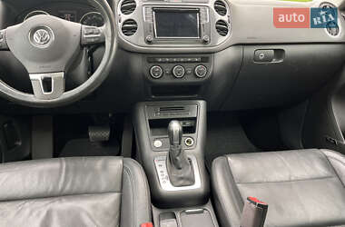 Позашляховик / Кросовер Volkswagen Tiguan 2016 в 
