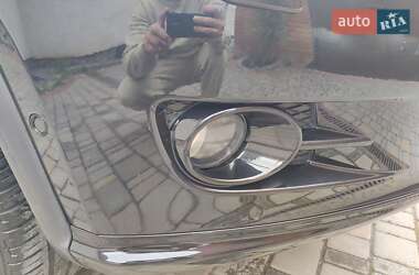 Позашляховик / Кросовер Volkswagen Tiguan 2009 в 