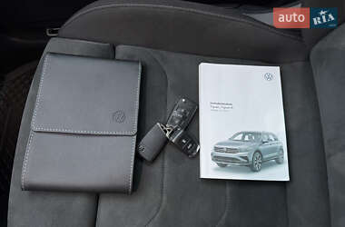 Внедорожник / Кроссовер Volkswagen Tiguan 2021 в 