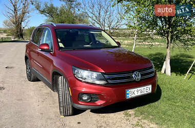 Внедорожник / Кроссовер Volkswagen Tiguan 2013 в 