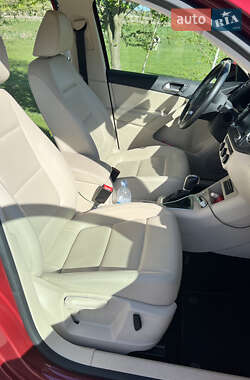 Внедорожник / Кроссовер Volkswagen Tiguan 2013 в 
