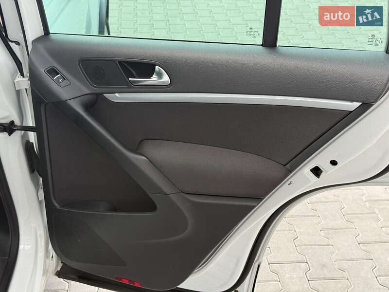 Внедорожник / Кроссовер Volkswagen Tiguan 2014 в Калуше