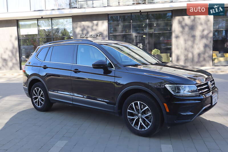 Внедорожник / Кроссовер Volkswagen Tiguan 2019 в 