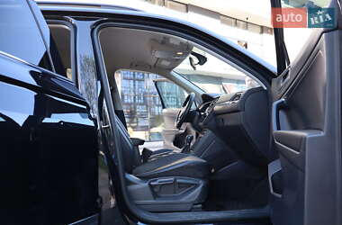 Внедорожник / Кроссовер Volkswagen Tiguan 2019 в 