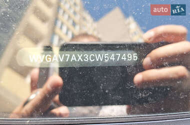 Внедорожник / Кроссовер Volkswagen Tiguan 2011 в 