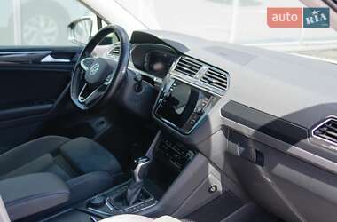Внедорожник / Кроссовер Volkswagen Tiguan 2021 в 