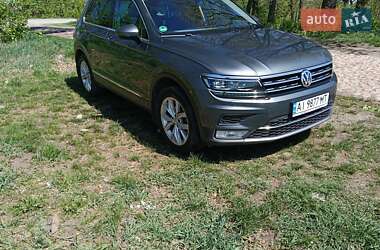 Внедорожник / Кроссовер Volkswagen Tiguan 2017 в Сквире