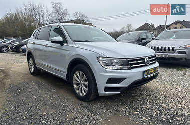 Внедорожник / Кроссовер Volkswagen Tiguan 2017 в 