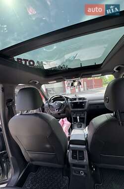 Внедорожник / Кроссовер Volkswagen Tiguan 2019 в 