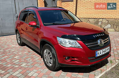 Внедорожник / Кроссовер Volkswagen Tiguan 2008 в 