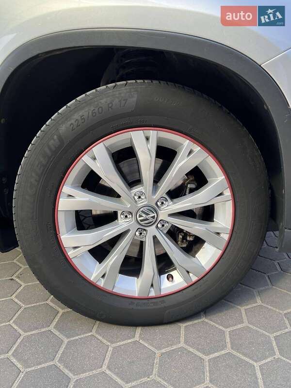 Внедорожник / Кроссовер Volkswagen Tiguan 2008 в Киеве