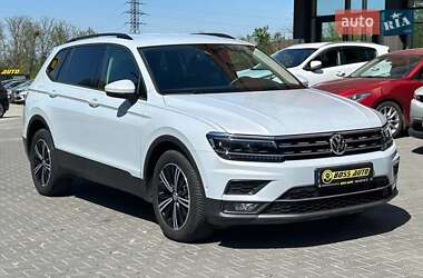 Позашляховик / Кросовер Volkswagen Tiguan 2018 в Чернівцях