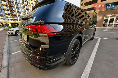 Внедорожник / Кроссовер Volkswagen Tiguan 2022 в 