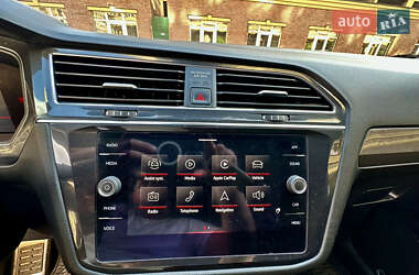 Внедорожник / Кроссовер Volkswagen Tiguan 2022 в 