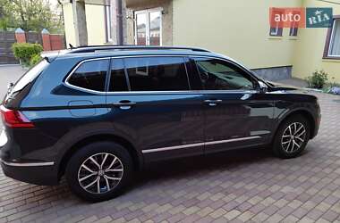 Позашляховик / Кросовер Volkswagen Tiguan 2018 в 