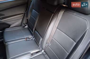 Позашляховик / Кросовер Volkswagen Tiguan 2018 в 