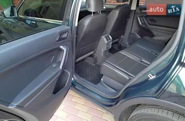 Позашляховик / Кросовер Volkswagen Tiguan 2018 в 