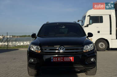 Позашляховик / Кросовер Volkswagen Tiguan 2016 в 
