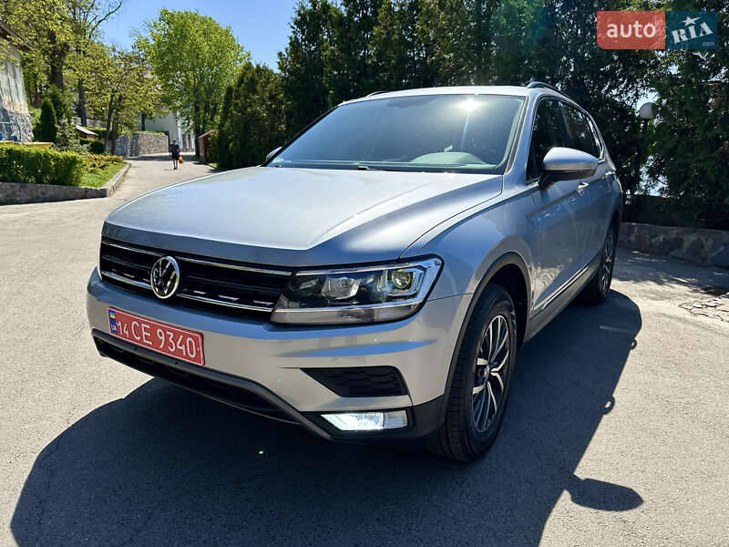 Позашляховик / Кросовер Volkswagen Tiguan 2019 в 