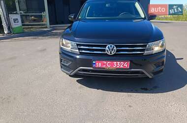 Внедорожник / Кроссовер Volkswagen Tiguan 2020 в 