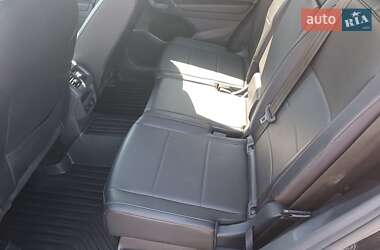 Внедорожник / Кроссовер Volkswagen Tiguan 2020 в 