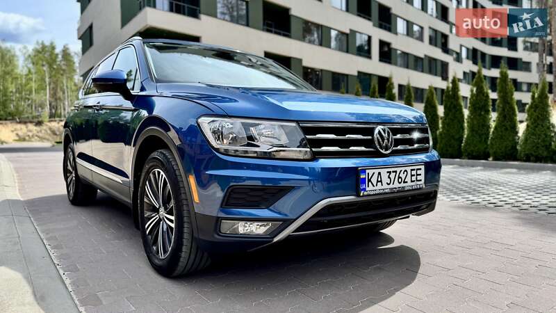 Внедорожник / Кроссовер Volkswagen Tiguan 2018 в 
