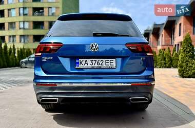 Внедорожник / Кроссовер Volkswagen Tiguan 2018 в 