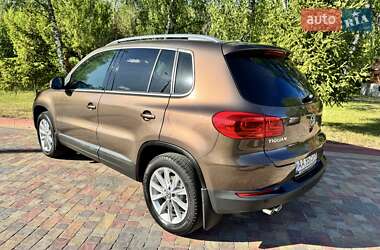 Позашляховик / Кросовер Volkswagen Tiguan 2013 в 