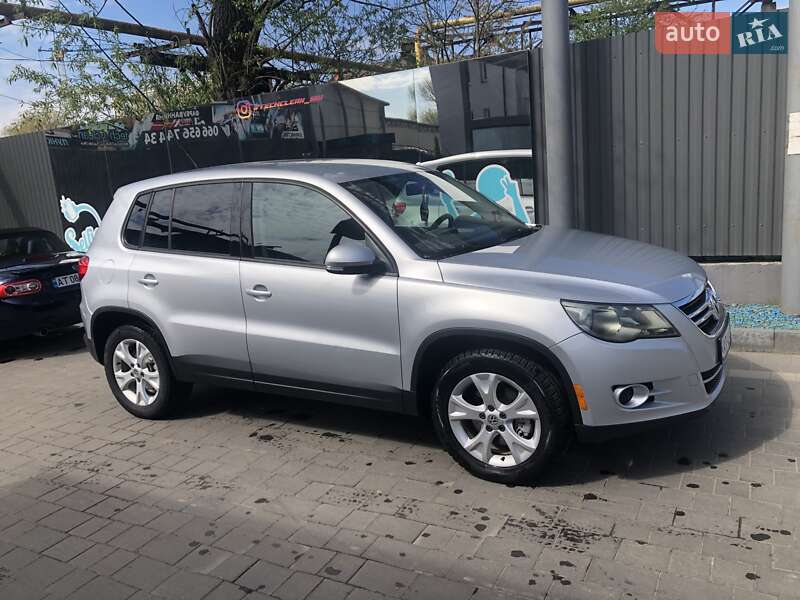 Внедорожник / Кроссовер Volkswagen Tiguan 2009 в Ивано-Франковске