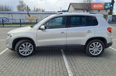 Внедорожник / Кроссовер Volkswagen Tiguan 2009 в 