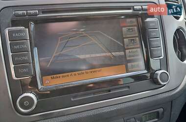 Внедорожник / Кроссовер Volkswagen Tiguan 2009 в 