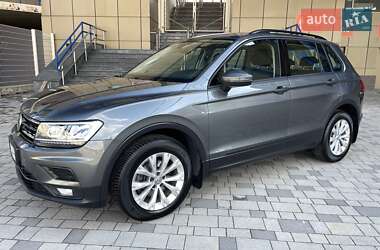 Внедорожник / Кроссовер Volkswagen Tiguan 2019 в 