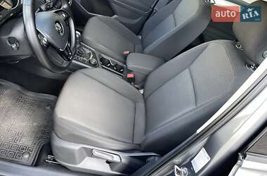 Внедорожник / Кроссовер Volkswagen Tiguan 2019 в 
