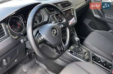 Внедорожник / Кроссовер Volkswagen Tiguan 2019 в 