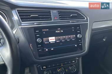 Внедорожник / Кроссовер Volkswagen Tiguan 2019 в 
