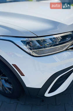 Внедорожник / Кроссовер Volkswagen Tiguan 2021 в 