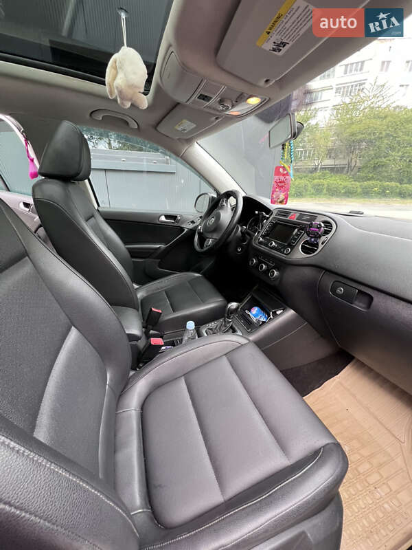 Позашляховик / Кросовер Volkswagen Tiguan 2010 в Тернополі