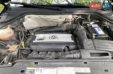 Позашляховик / Кросовер Volkswagen Tiguan 2014 в 