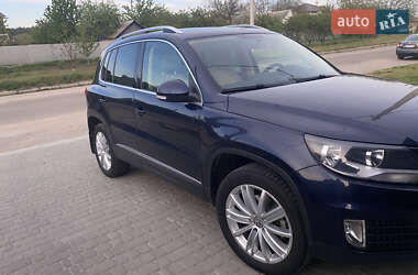Позашляховик / Кросовер Volkswagen Tiguan 2014 в 