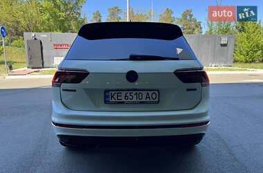 Внедорожник / Кроссовер Volkswagen Tiguan 2020 в 