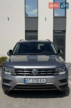 Внедорожник / Кроссовер Volkswagen Tiguan 2019 в 