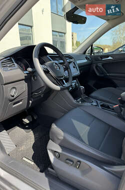 Внедорожник / Кроссовер Volkswagen Tiguan 2019 в 